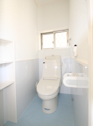 収納造作 トイレリフォーム シンプル