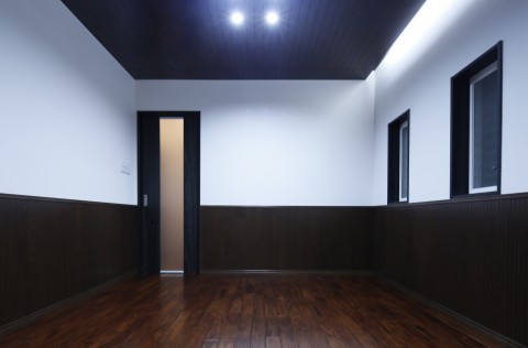 重厚なインテリア