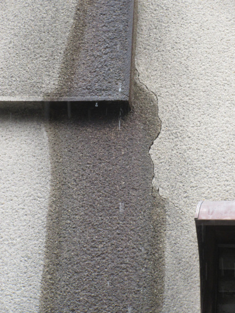 外壁　割れ（クラック）