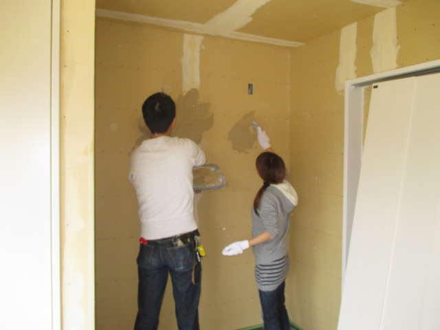 珪藻土　手作りで世界に一つだけの壁